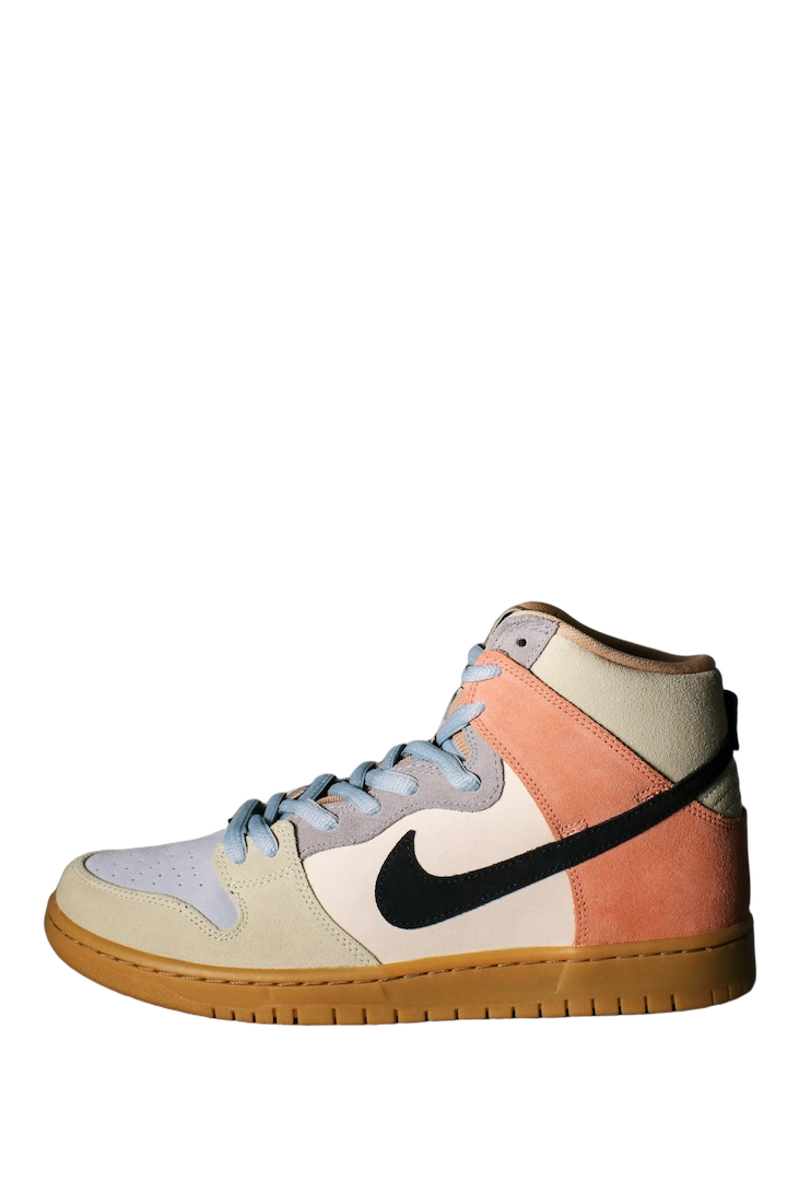 Sneaker with background removed by Narpix AI